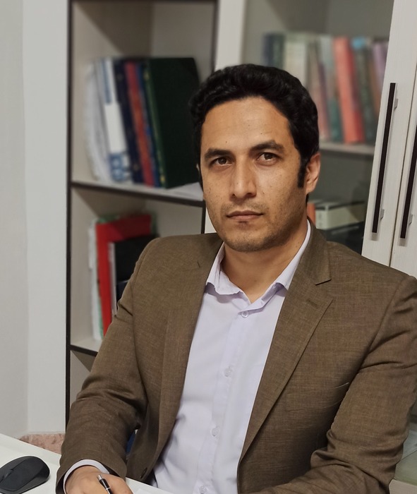 دکتر وحید محمودی